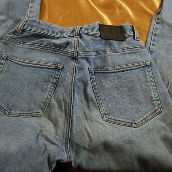 Vintage DKNY Jeans size 6, 25"waist ,super soft - Picture 4 of 7